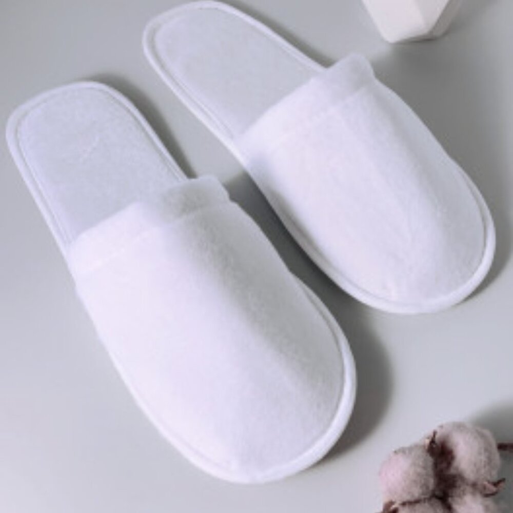 NEW Unisex Shower Slippers One Size Fits All White
